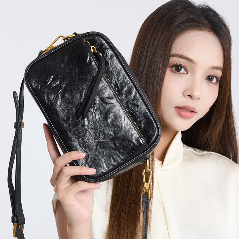 Wholesale Customizable Leather Crinkled Texture Camera Bag Multi‑Zipper Pocket Adjustable Strap Crossbody Bag H98038