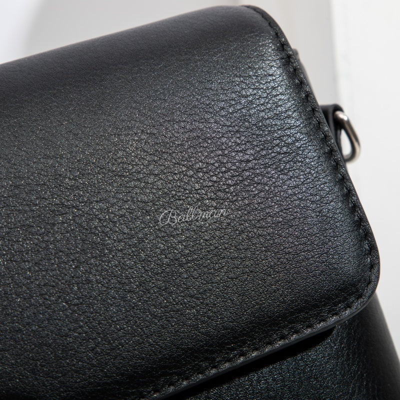 Wholesale Customizable Leather Flap Crossbody Bag Silver Square Turn Lock Dual Use Chain Strap Detachable Leather Shoulder Strap H98084